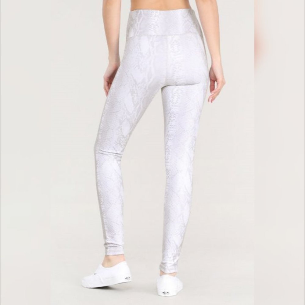 Pale Snake Print Highwaist Leggings - Picture 4 of 6